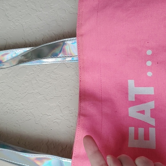 4/$20 pink canvas beach bag with hologram straps - Picture 4 of 10